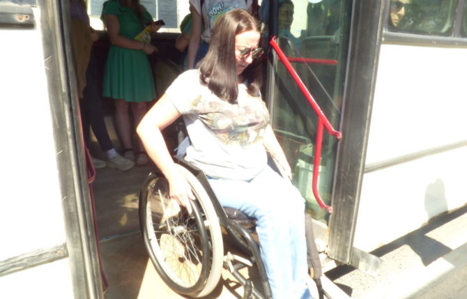 Соликамская организация инвалидов провела акцию по доступной среде для колясочников